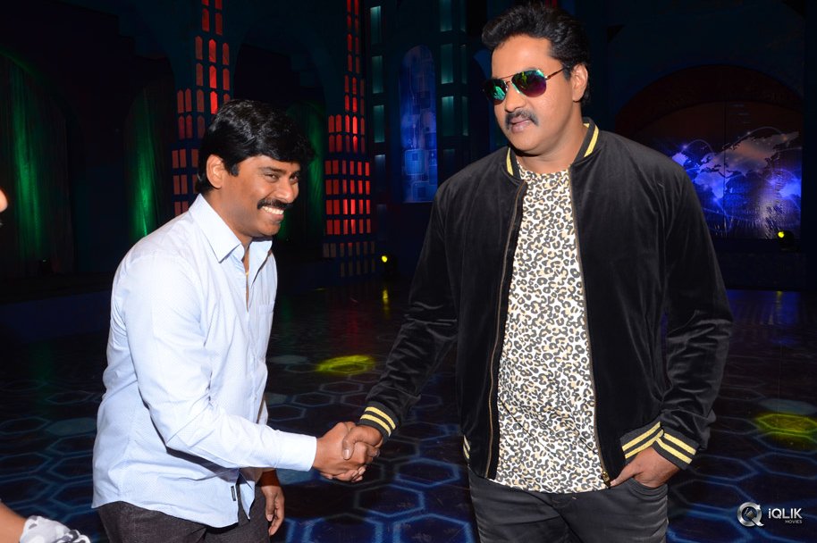 Metro-Movie-Song-Launch-By-Sunil